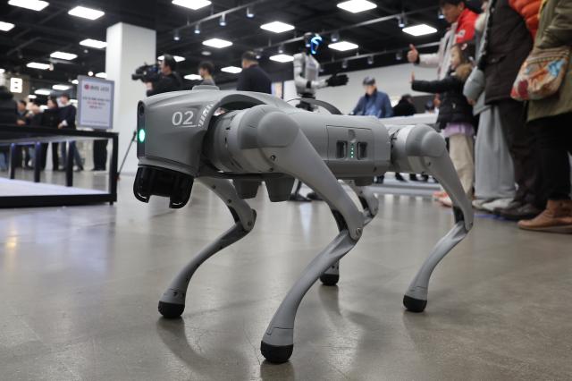 A robot is demonstrated at Koreas first retail robot store at E-mart in Yeongdeungpo Seoul Feb 2 2026 AJP Han Jun-gu