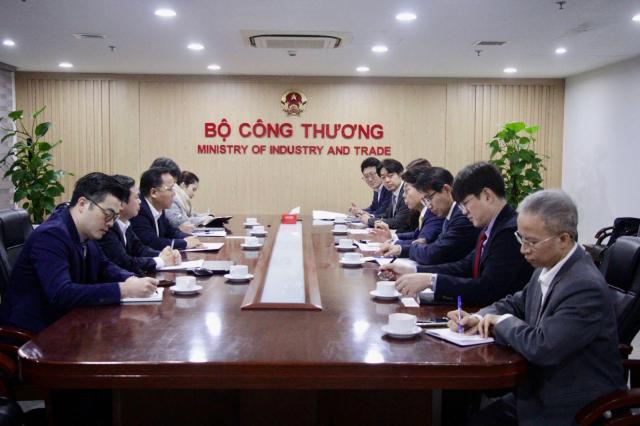 Thứ trưởng Bộ Công Thương Nguyễn Hoàng Long làm việc với Tập đoàn Doosan Enerbility ẢnhBộ Công Thương