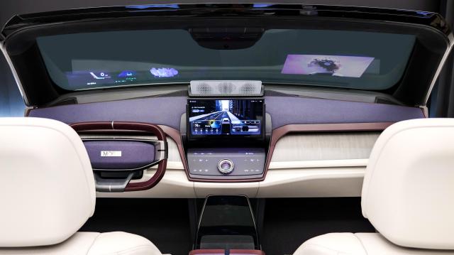 Hyundai Mobis forms four-way alliance with European firms for holographic windshield display