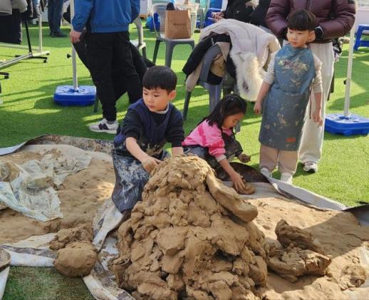 봄의 서막, 천년 고려청자의 아름다움, 강진청자축제 21일 개막