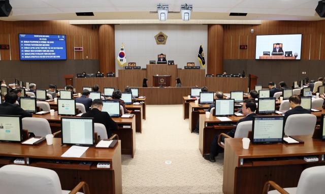 제363회 임시회 제2차 본회의장 모습사진충남도의회