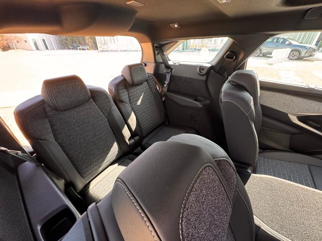 올 뉴 5008 스마트 하이브리드 2·3열 사진이성진 기자