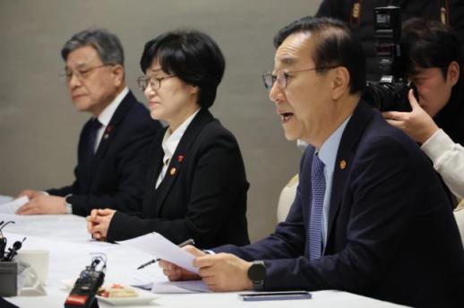 김윤덕 국토부 장관 올해 강남3구 매물 10% 증가…시장 정상화 첫신호