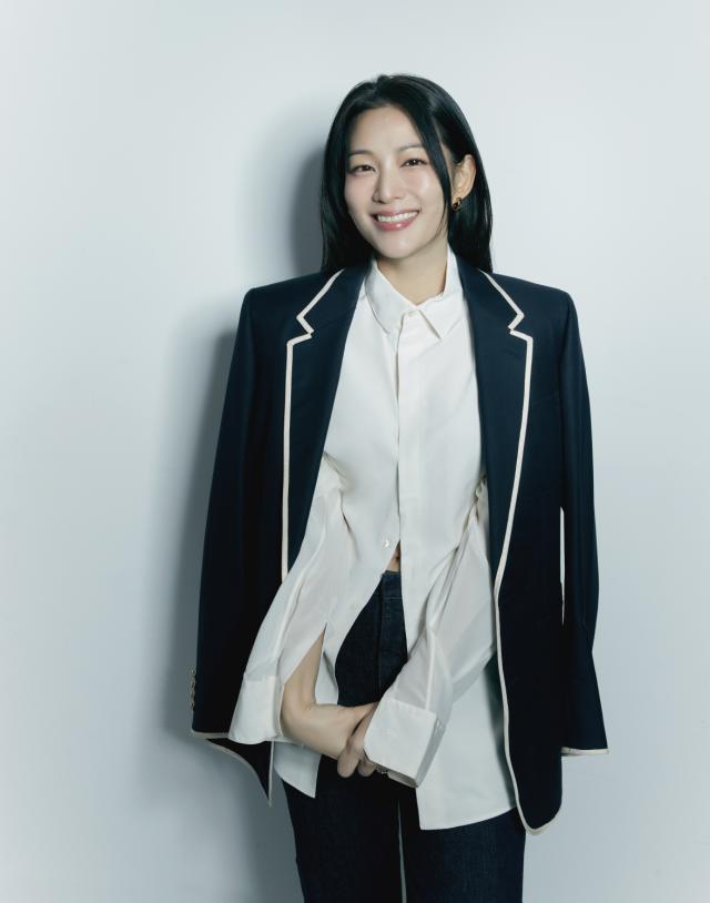 넷플릭스 케데헌 루미 역을 연기했던 배우 아덴 조 사진웨이브 나인