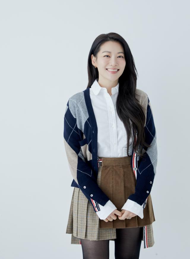 넷플릭스 케데헌 루미 역을 연기했던 배우 아덴 조 사진웨이브 나인