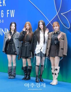 [포토] 걸그룹 iii,  2026 F/W 서울패션위크 참석