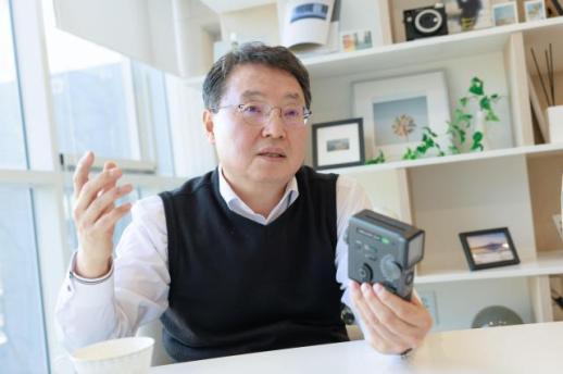 [아주초대석] 인스탁스로 새 바람 일으킨 한국후지필름… "우리는 사진이 아니라 문화를 판다"