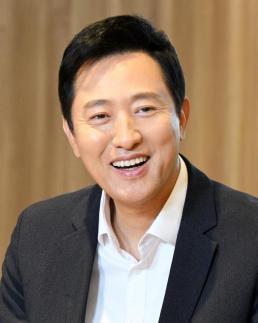 王의 귀환, 서울의 시간…BTS 광화문 공연, 세계 젊음시장을 흔들다