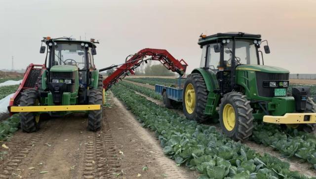 중국 농림과학원 산하 국가정밀농업연구시범기지의 무인채소 농장 사람의 개입없이 농작물의 재배가 이뤄진다  사진국가정밀농업연구시범기지 제공