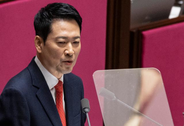 장동혁 국민의힘 대표가 4일 국회에서 열린 2월 임시국회 본회의에서 교섭단체 대표 연설을 하고 있다 사진연합뉴스