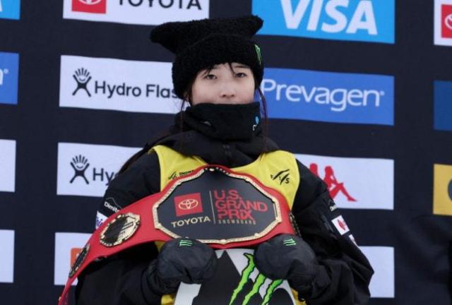 Choi Ga-on, a teenage standout in women’s snowboard halfpipe, is considered a strong gold-medal contender at the Milan-Cortina Olympics. [Photo=Yonhap/Reuters]
