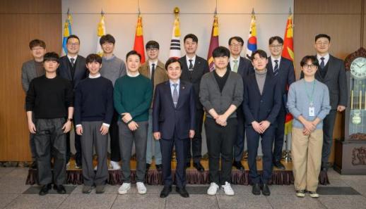 안규백, 국방창업경진대회 출신 청년 창업인들과 소통