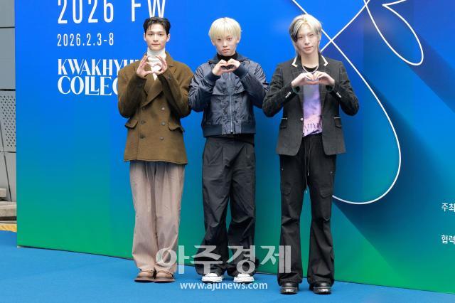 [포토] 앰퍼샌드원 마카야·나캠든·최지호, 2026 F/W 서울패션위크 참석