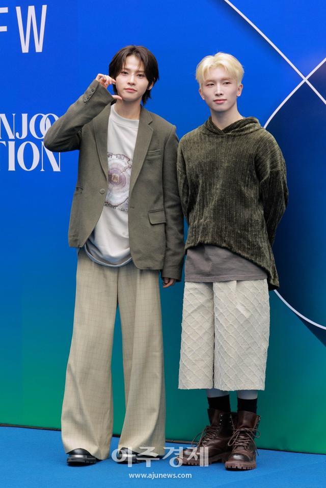 [포토] 파우 현빈·동연, 2026 F/W 서울패션위크 참석