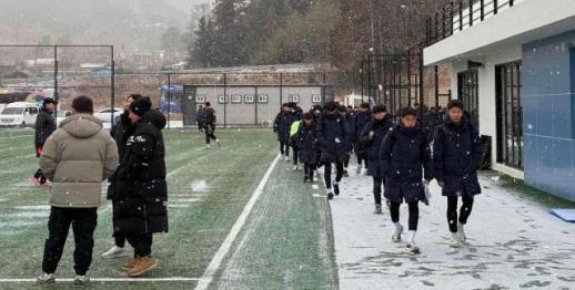 전지훈련으로 북적북적 실력도 경제도 순항 중