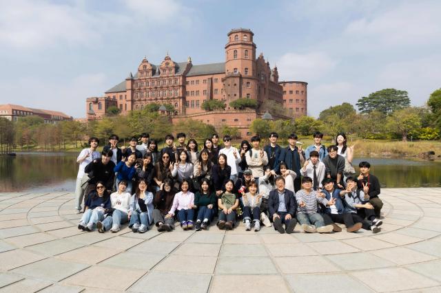 화웨이코리아는 중국 선전 본사와 동관 캠퍼스에서 서울대학교와 전북대학교 공동 해외 연수단 대상 교육·기술 교류 프로그램을 진행했다 사진화웨이코리아