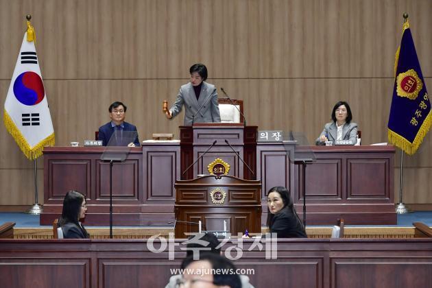 광주시의회가 4일 본회의를 열고 광주전남행정통합 관련 안건을 의결했다사진광주시의회