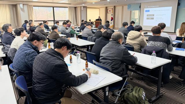 중소기업중앙회가 4일 서울 여의도동 중기중앙회에서 중소기업 인공지능전환AX 과제 기획 워크숍을 진행하고 있다 사진중기중앙회