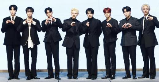 [종합] 7년 전 마음으로…전원 재계약 에이티즈, 골든 아워: 파트4로 찾은 초심