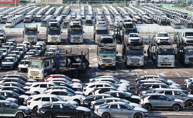 昨年、韓国経常黒字1231億ドル「過去最大」…半導体好調の影響