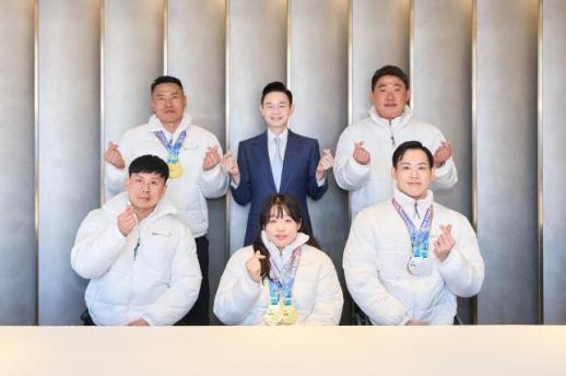 배동현 BDH재단 이사장, 전국장애인동계체전에서 선전한 BDH 파라스 격려