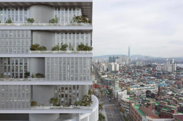 데이비드 치퍼필드 아키텍츠에서 설계한 ‘성수 크래프톤 신사옥 사진롯데건설