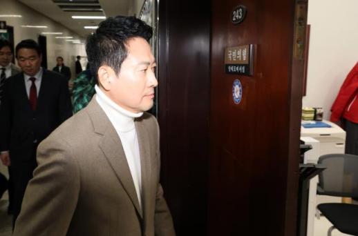 장동혁 사퇴 요구 아직 들은 것 없어…비판 말고 직 걸면 돼