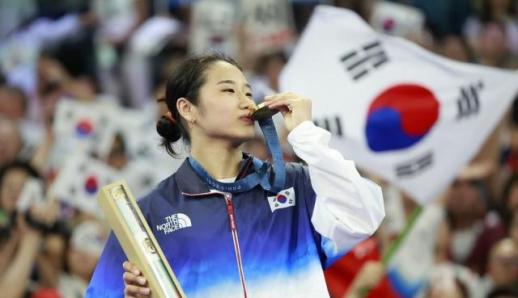 안세영 선봉 한국 여자 배드민턴, 아시아단체선수권 4강행…세계선수권 티켓 확보