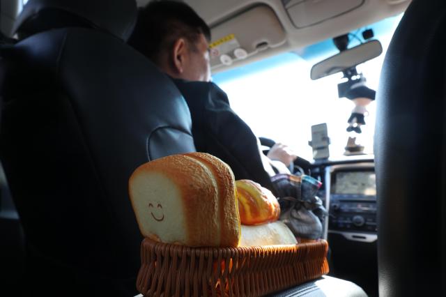 This photo show interiors of An Seong-woos bread taxi Feb32026 Photo by Han Jung-gu