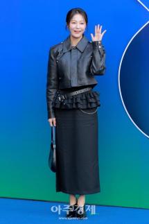 [포토] 안혜경, 2026 F/W 서울패션위크 참석