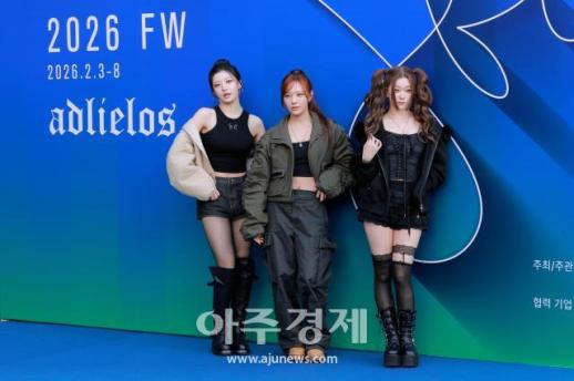 [포토] 빌리 시윤·문수아·츠키, 2026 F/W 서울패션위크 참석