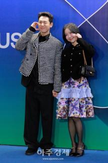 [포토] ​​​​​​​임현태·레이디제인 부부, 2026 F/W 서울패션위크 참석