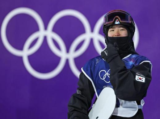 [2026 밀라노] 18세 신성 유승은, 한국 최초 스노보드 빅에어 결선행…메달권 0.5점 차