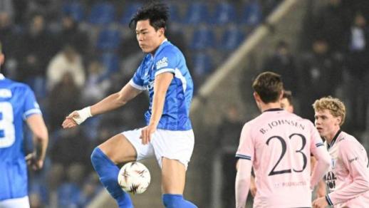 오현규, 데뷔전서 환상 오버헤드킥 골 작렬에 PK 유도까지…황의조도 맹활약