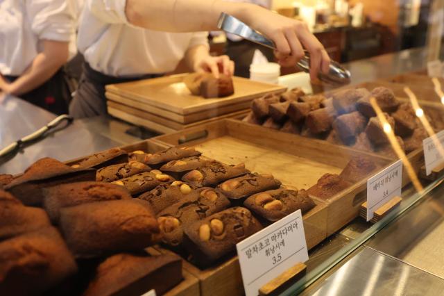 Packaged bread products are displayed for sale at Jeongdong Munhwasa in Daejeon Feb 3 2026 AJP Han Jun-gu
