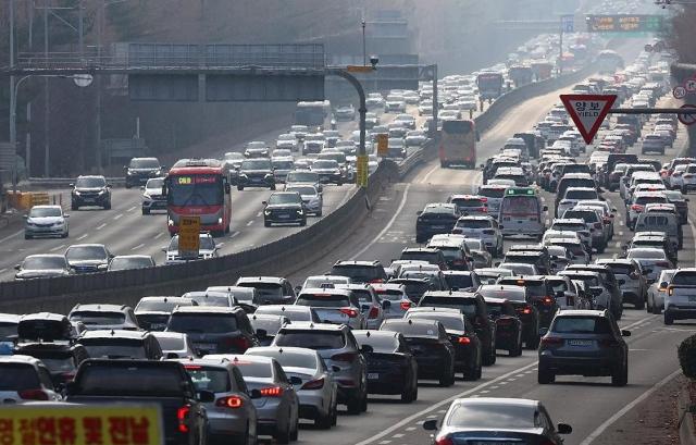 지난해 설날 귀성길 모습 사진연합뉴스