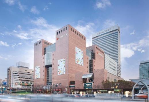 신세계, 전략적 투자 결실…백화점 매출 2조6747억 역대 최대