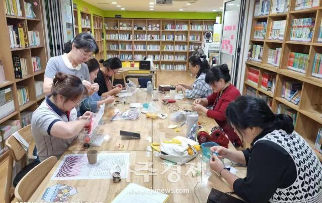 사진홍성예 작가