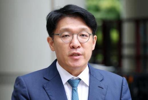 매관매직 김상민 전 검사 1심서 징역형 집유…청탁금지법 위반 무죄 