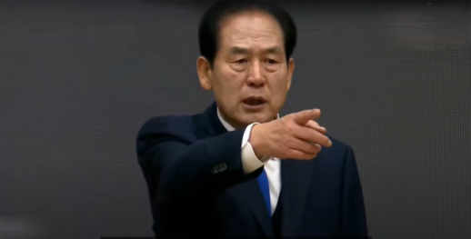 Huyện trưởng Jindo và chuỗi bê bối liên tiếp…Chửi thề người dân trong buổi đối thoại công khai