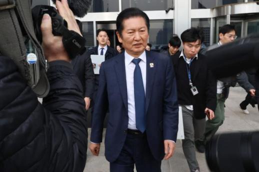 與, 의총서 사실상 합당 중단 결론…현 상황서 추진 어려워