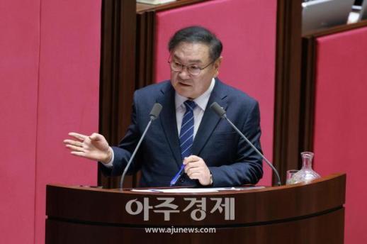 [포토] 질의 하는 ​​​​​​​김태년 더불어민주당 국회의원