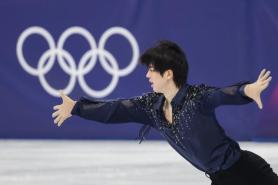 Figure skater Cha Jun-hwan finishes 6th in short program, eyes Olympic medal