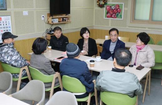 정장선 평택시장, 설 앞두고 전통시장 방문해 상인들 격려