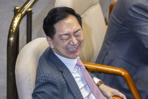 김기현 김건희 로저비비에 첫 재판…재판부 직무 관련성 쟁점