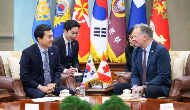 South Korean Defense Minister Ahn Gyu-back left meets with Stephen Fuhr Canada’s special envoy for defense procurement in Seoul on Feb 5 2026 Courtesy of the Ministry of National Defense