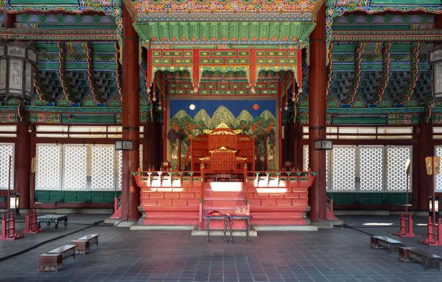 The interior of Geunjeongjeon Hall at Gyeongbokgung Palace in Jongno District Seoul on Feb 9 2026 BTS is expected to head toward the stage after passing along the “King’s Road” in front of the hall AJP Yoo Na-hyun