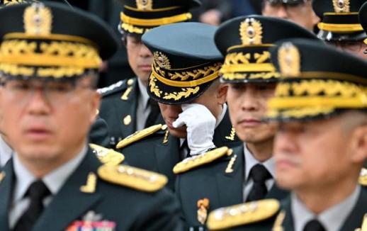 순직한 코브라 헬기 조종사 영결식 엄수…헌신과 책임감, 영원히 기억