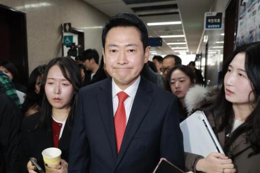 장동혁, 李대통령과 오찬 회동 불참...모래알로 지은 밥 내놓은 것