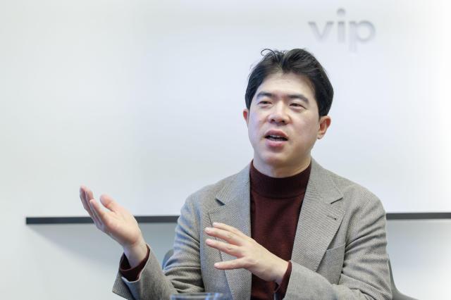 김민국 VIP자산운용 대표이사가 지난 9일 서울 서초구 VIP자산운용 사옥에서 아주경제와 인터뷰를 하고 있다 사진유대길 기자
